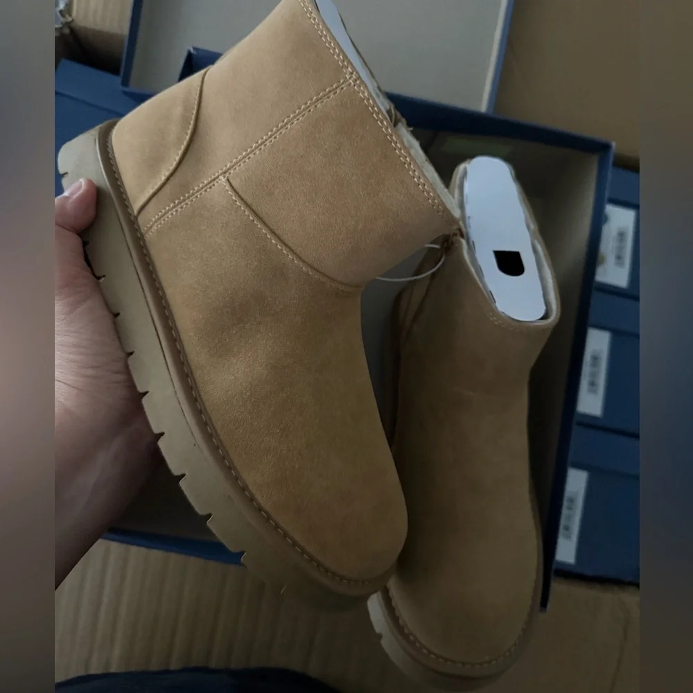 Universal Thread Women’s May Tan Suede  Boots with Memory Foam Insole . Size 9